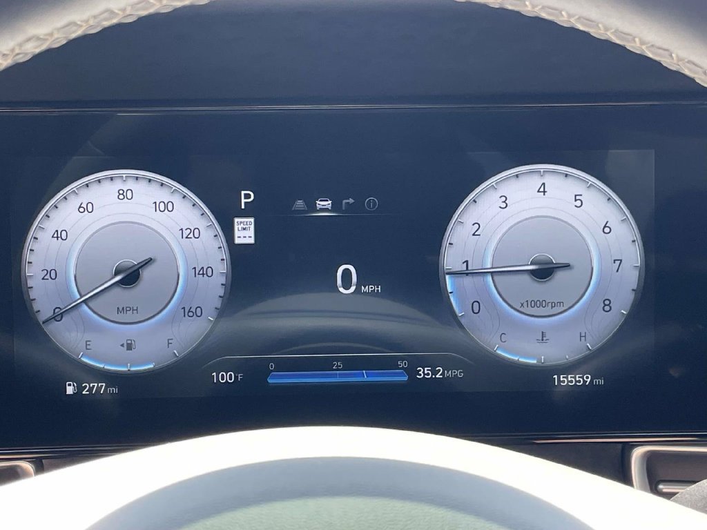 Used 2025 Hyundai Elantra SEL FWD image 24
