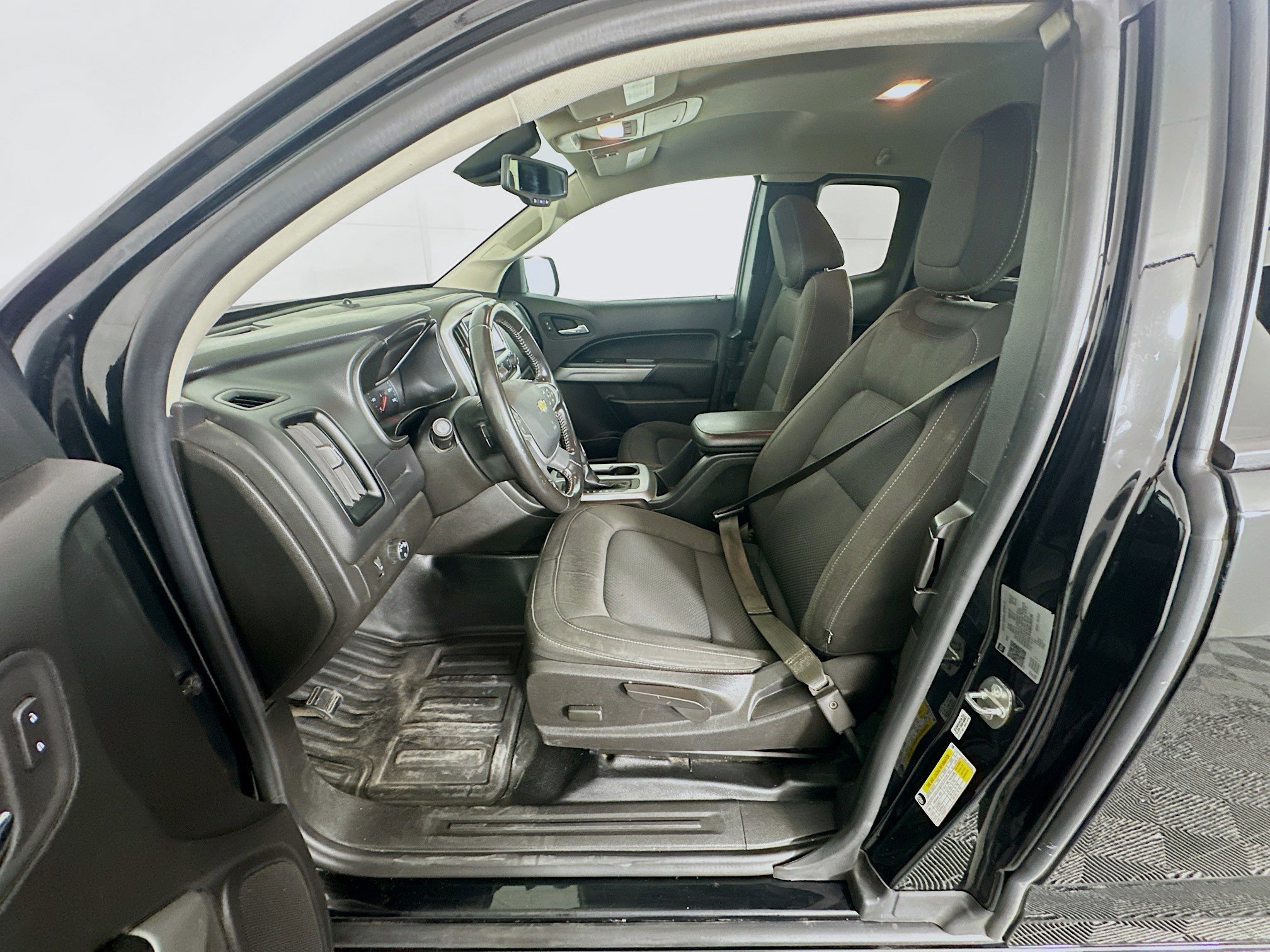 Used 2021 Chevrolet Colorado LT w/ Fleet Safety Package image 13