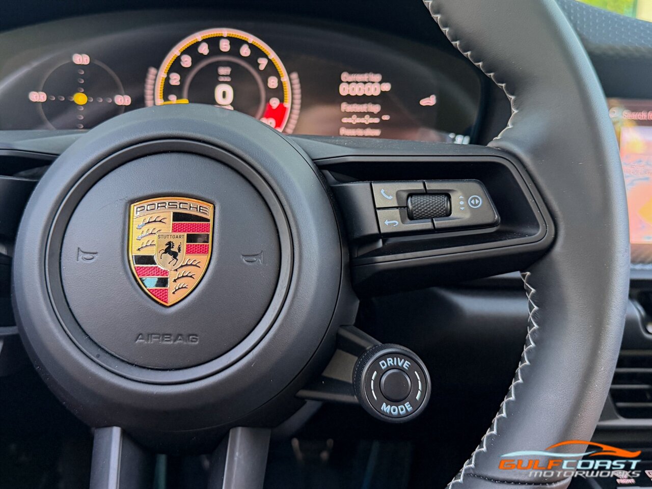 Used 2025 Porsche 911 GT3 RWD image 32