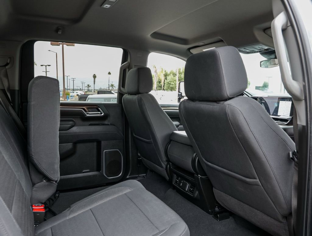 Used 2025 Chevrolet Silverado 2500 LT w/ Convenience Package image 22