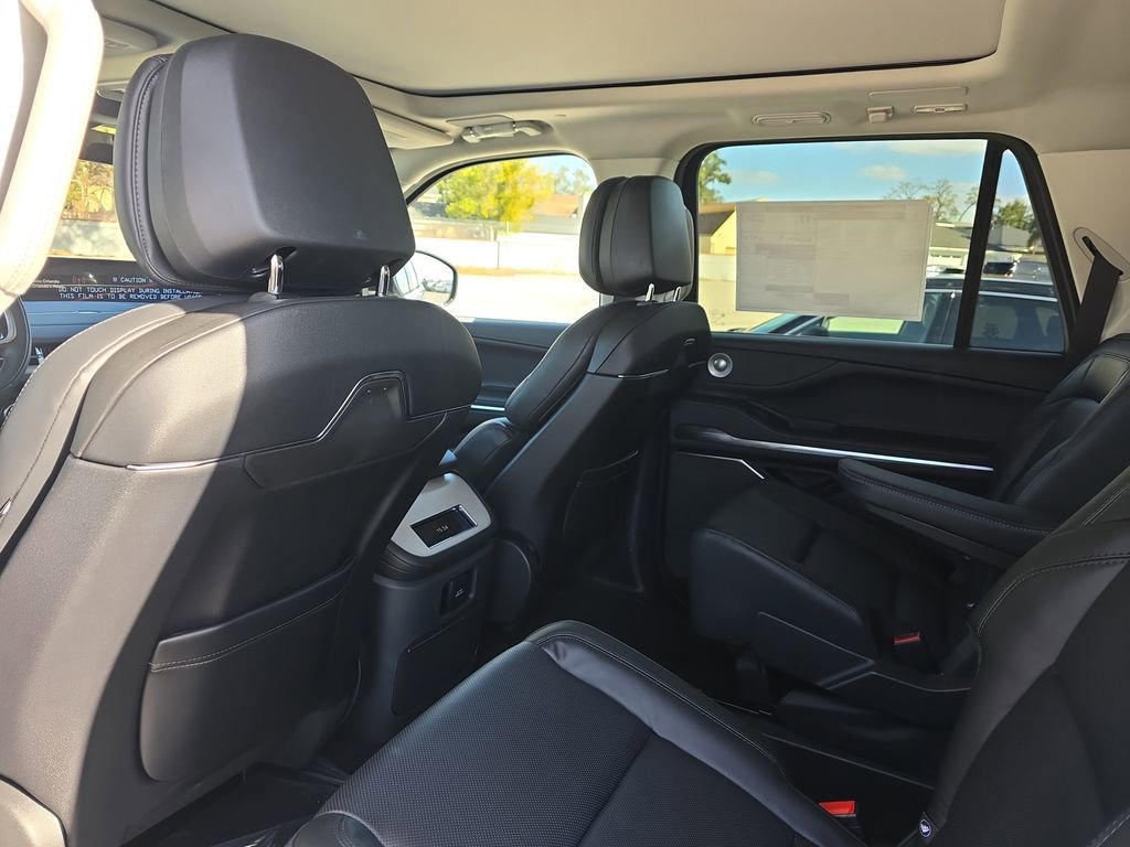 New 2026 Lincoln Navigator L Reserve image 15