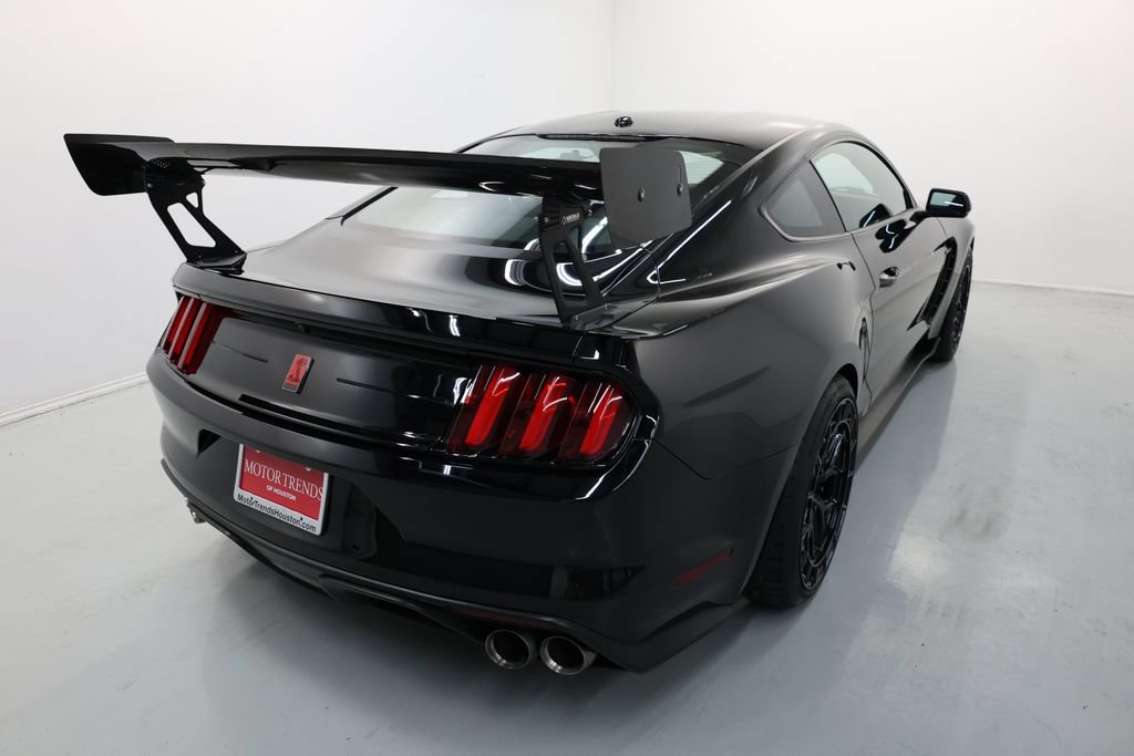 Used 2019 Ford Mustang Shelby GT350R w/ GT350R Equipment Group 920A RWD image 72