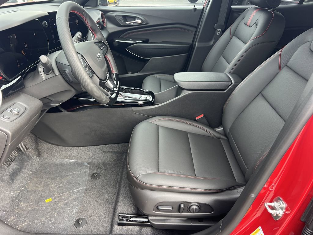 New 2026 Chevrolet Trax RS w/ Sunroof Package image 16
