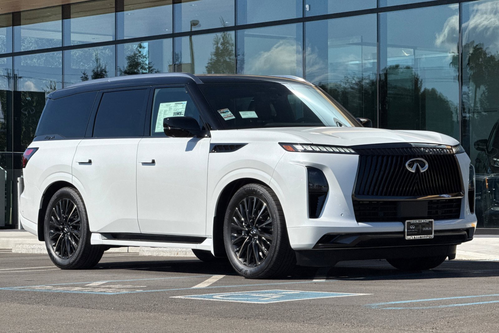 New 2026 INFINITI QX80 Autograph w/ Premium Cargo Package image 7