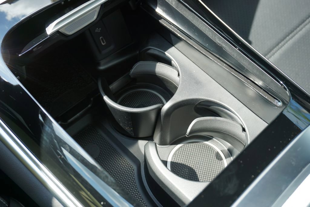 Certified 2025 Mercedes-Benz GLC 300 4MATIC image 36