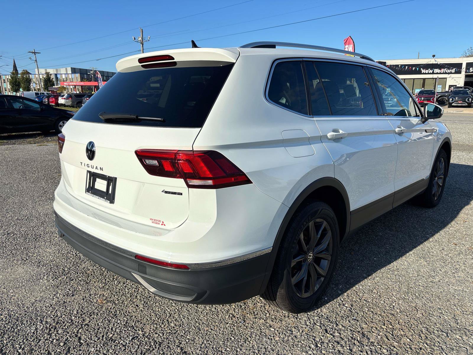 Used 2024 Volkswagen Tiguan Wolfsburg Edition AWD/4WD image 4