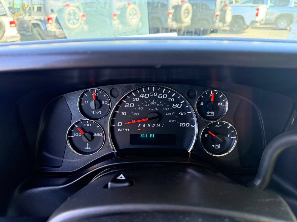 Used 2015 Chevrolet Express 3500 RWD image 18