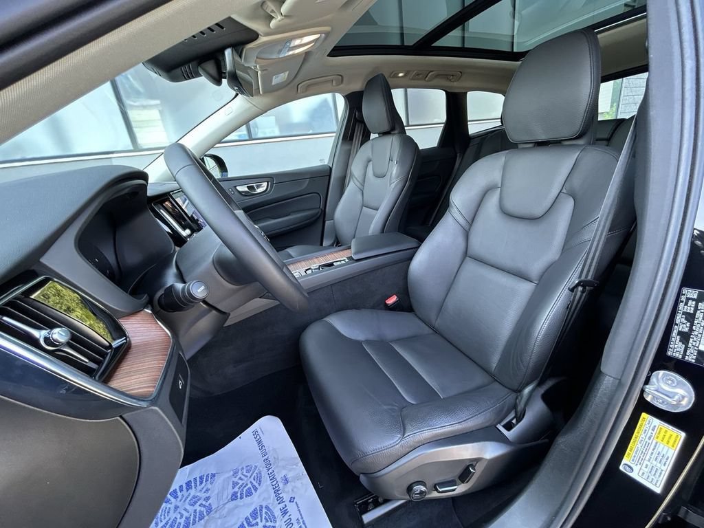 Certified 2024 Volvo XC60 B5 Plus w/ Climate Package AWD/4WD image 15