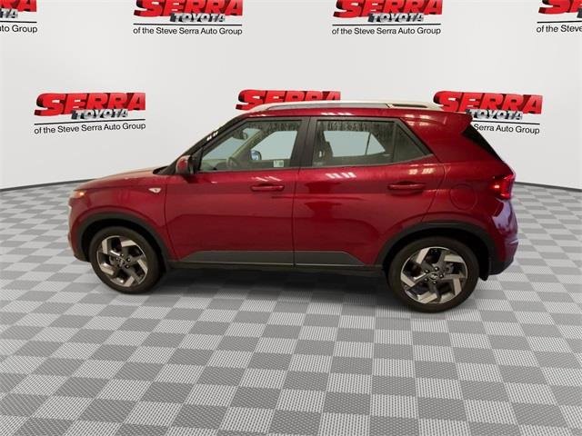 Used 2024 Hyundai Venue Limited image 6