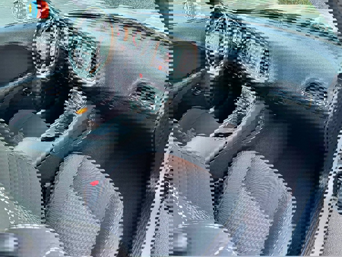 Used 2019 Dodge Challenger SRT Hellcat image 12