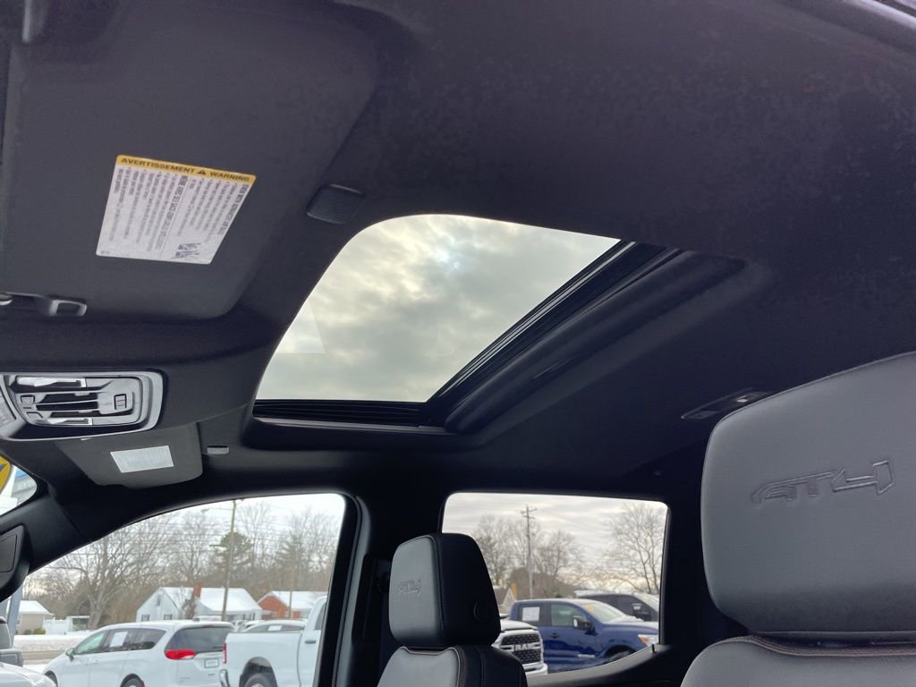 Used 2025 GMC Sierra 1500 AT4 w/ AT4 Premium Package image 26