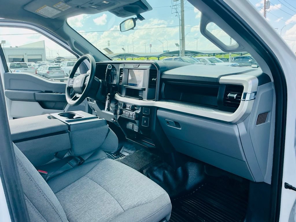 Used 2025 Ford F350 XL w/ XL Driver Assist Package AWD/4WD image 21