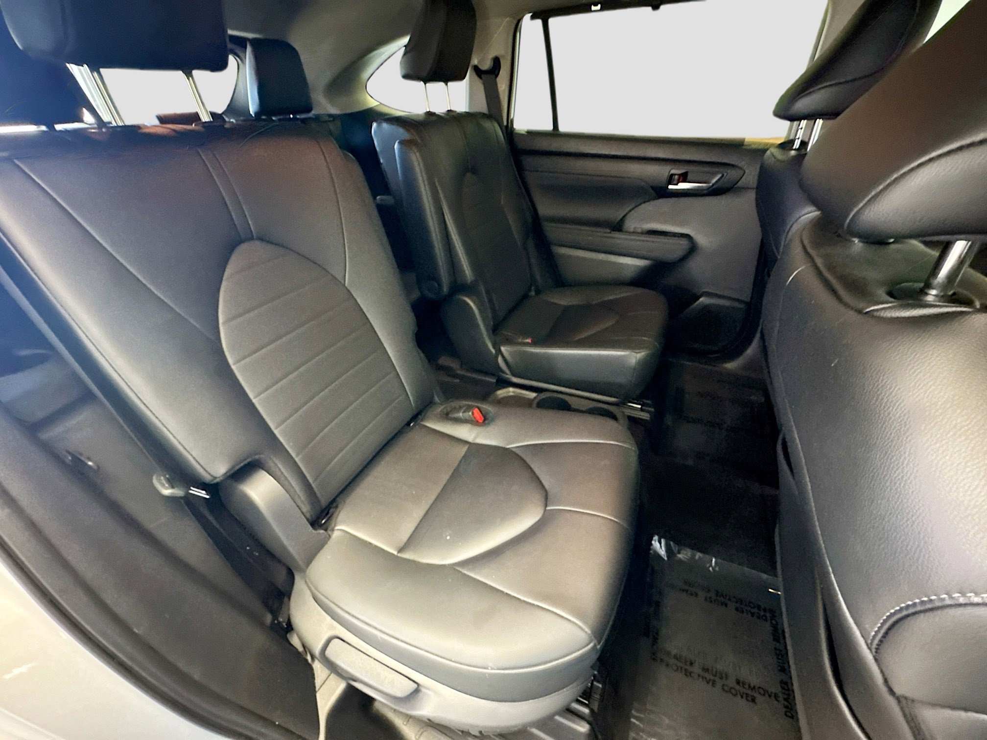 Used 2024 Toyota Highlander XLE image 15