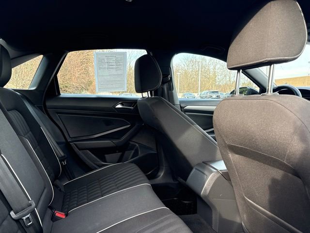 Used 2022 Volkswagen Jetta Sport image 16