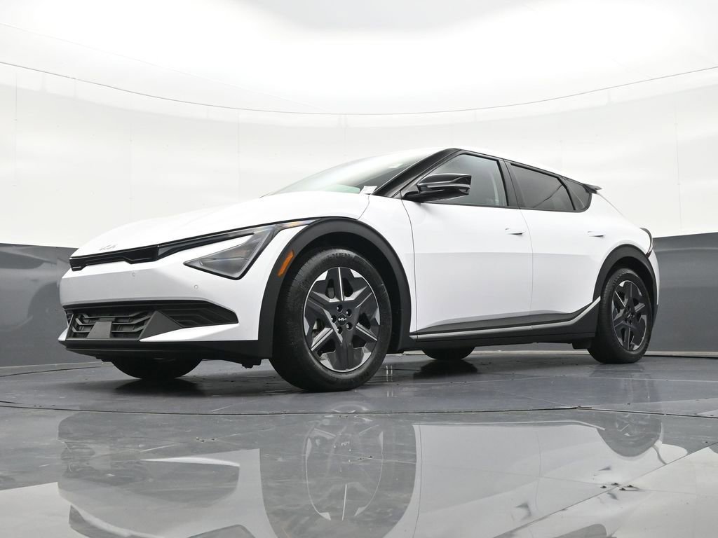 Used 2025 Kia EV6 Light RWD image 28