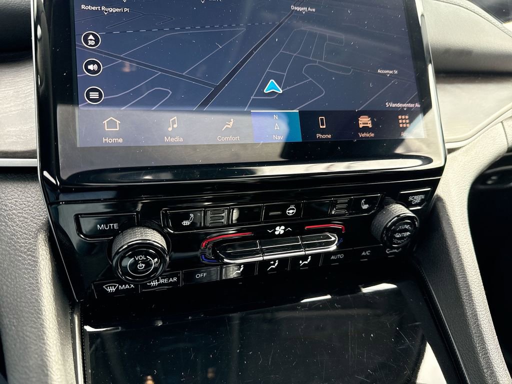 Used 2024 Jeep Grand Cherokee Limited 4xe image 38