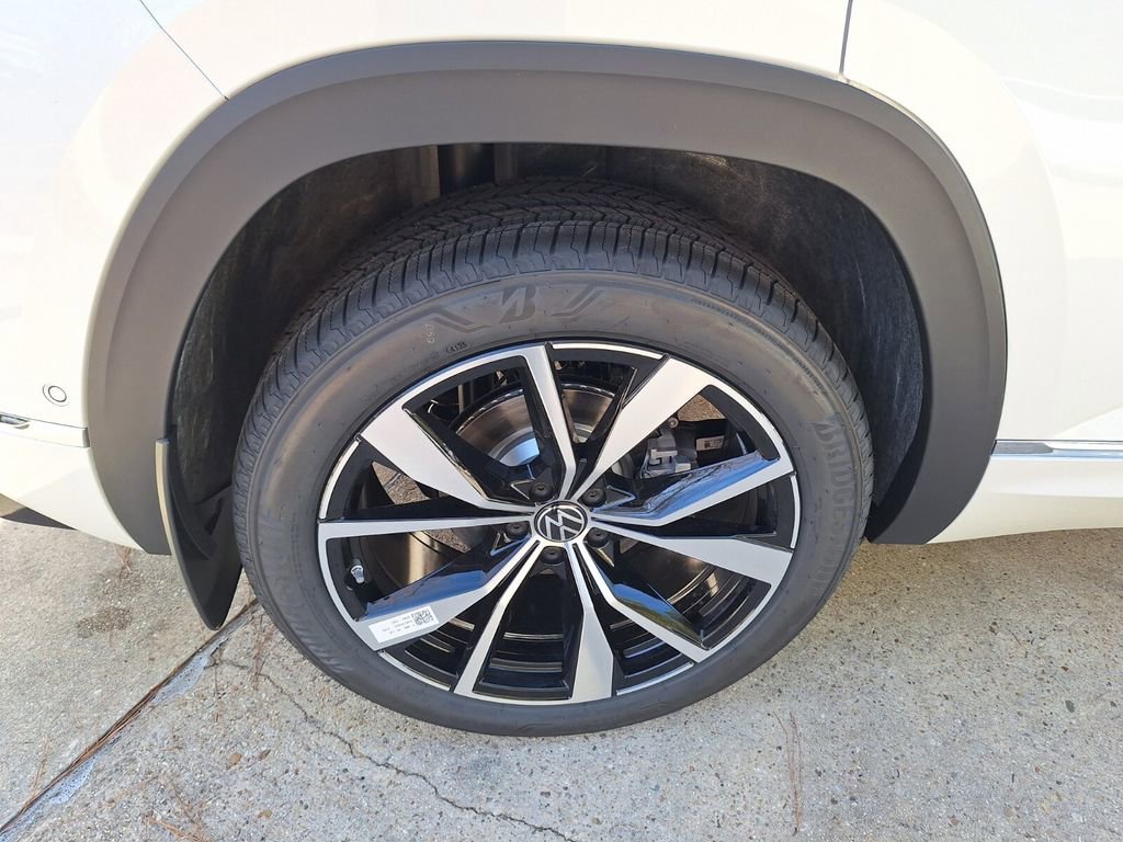 New 2026 Volkswagen Atlas Cross Sport SEL Premium R-Line image 28