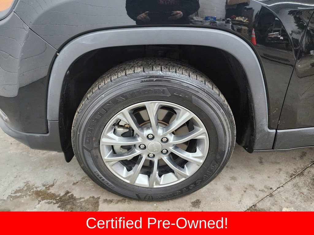 Certified 2021 Jeep Cherokee Latitude Lux w/ Comfort/Convenience Group image 36