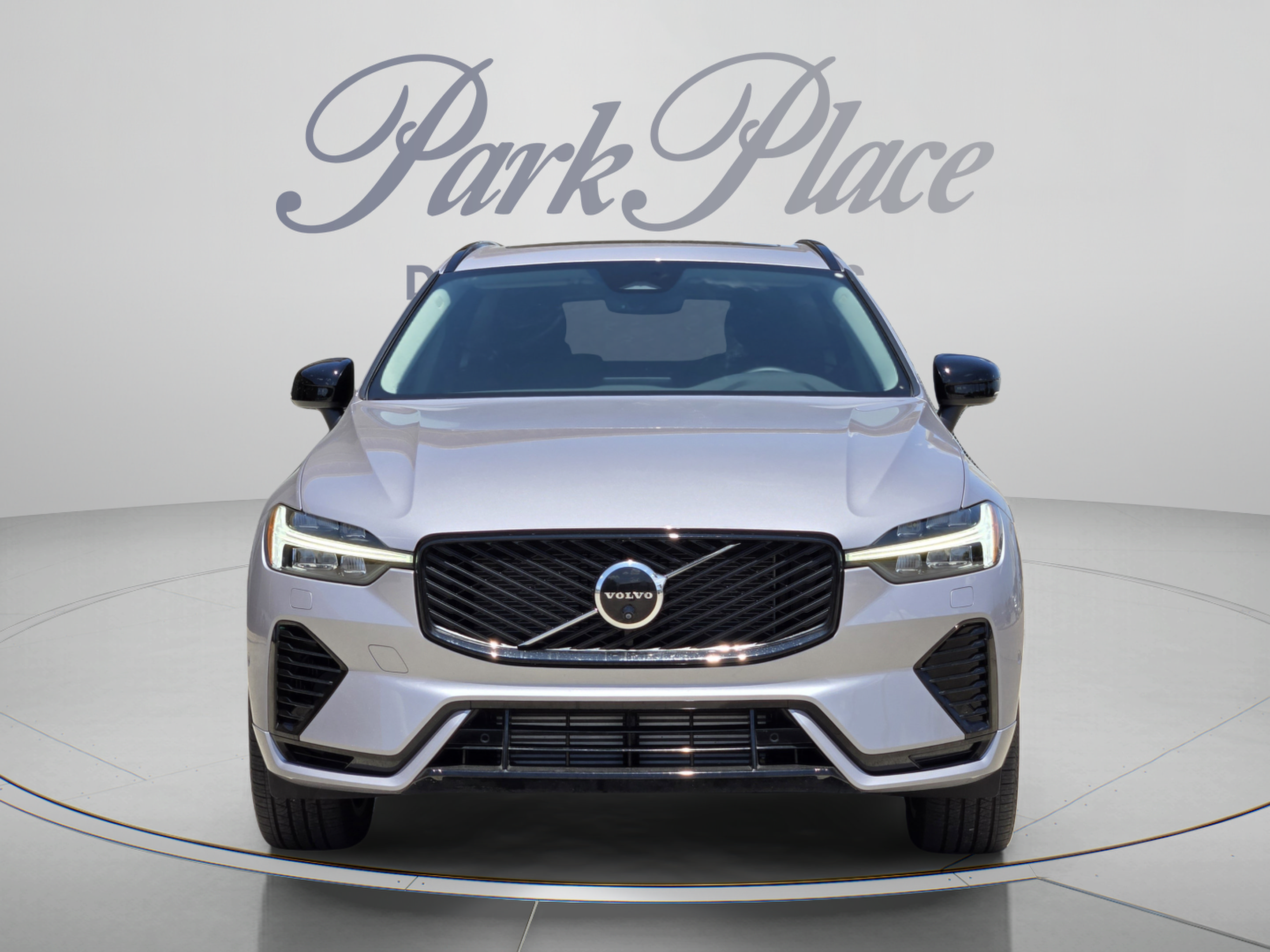 Certified 2026 Volvo XC60 T8 Plus w/ Protection Package Premier AWD/4WD image 9