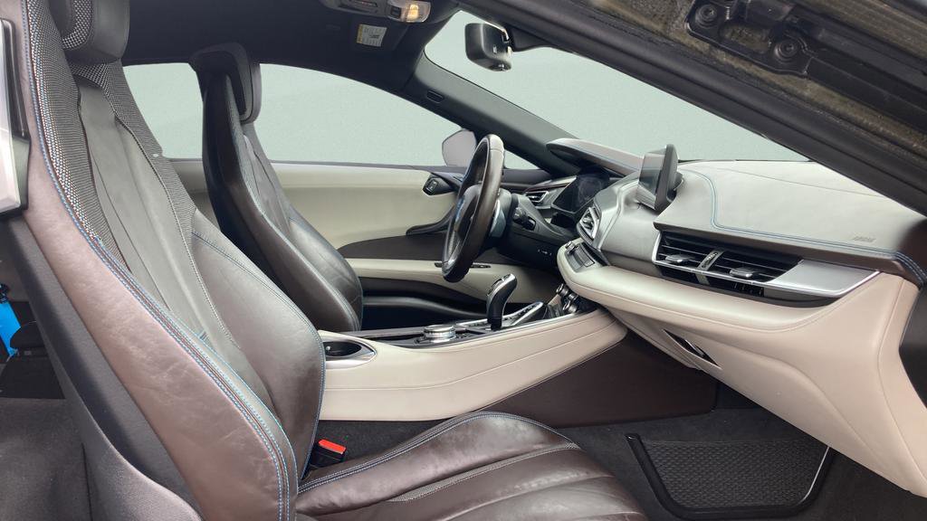 Used 2016 BMW i8 AWD/4WD image 20