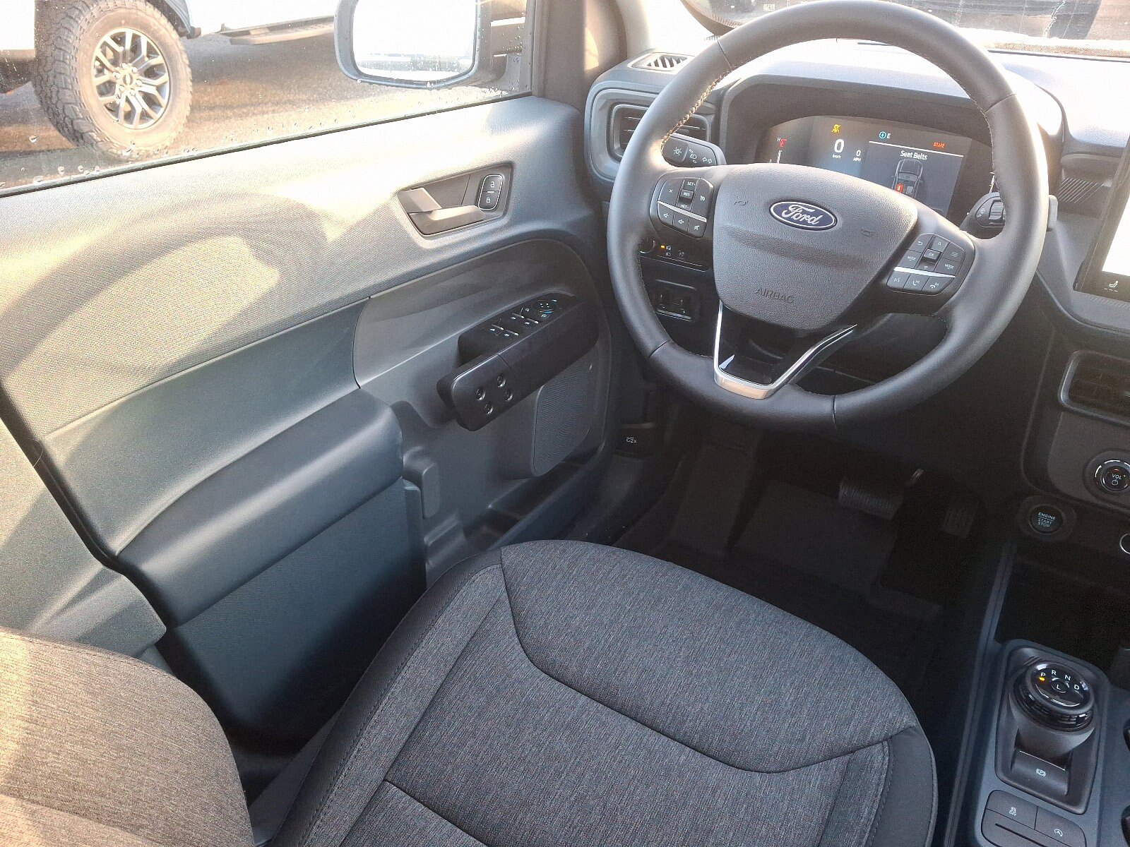 New 2025 Ford Maverick XLT w/ XLT Luxury Package AWD/4WD image 9