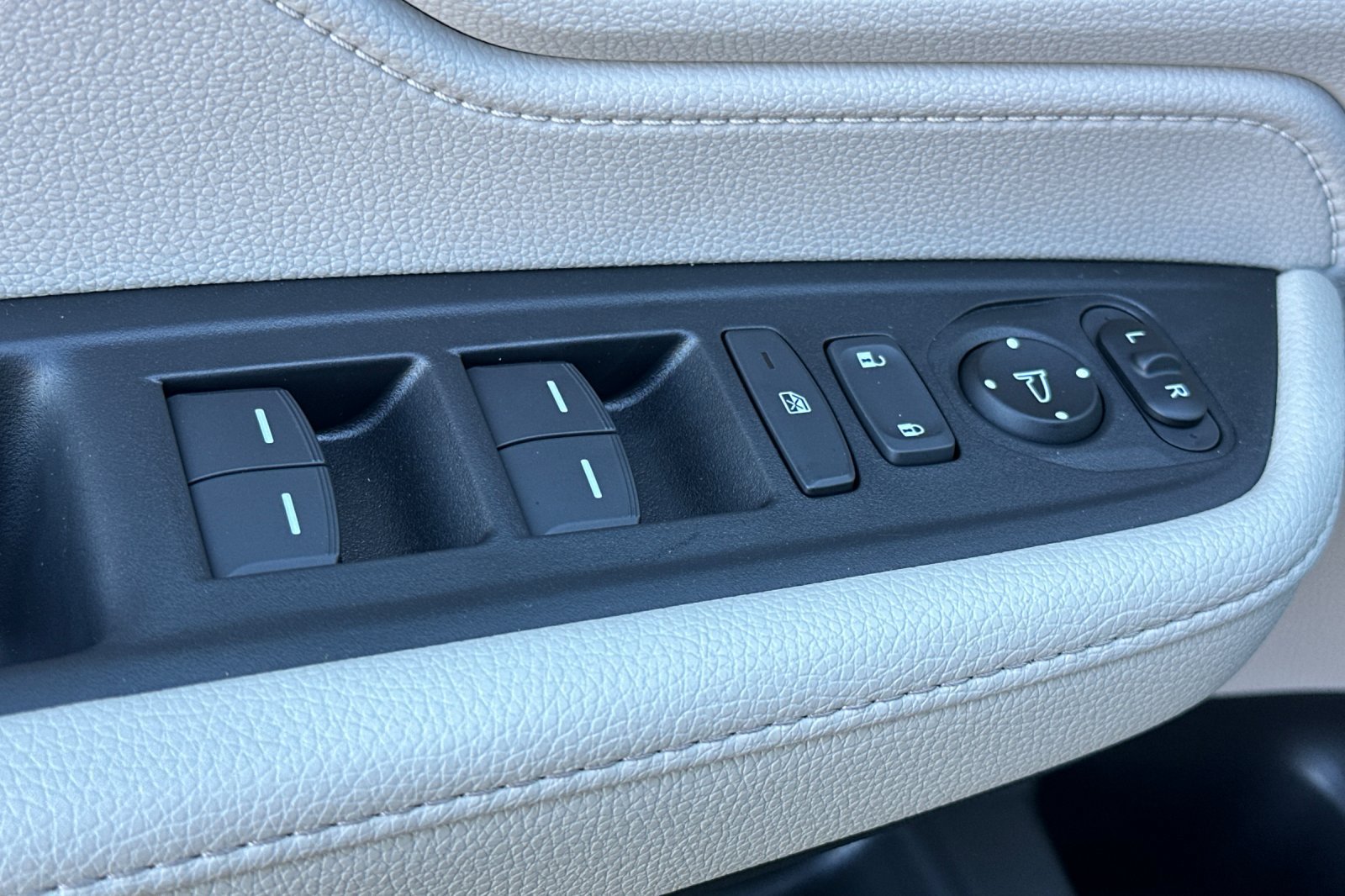 New 2026 Honda Odyssey EX-L image 12