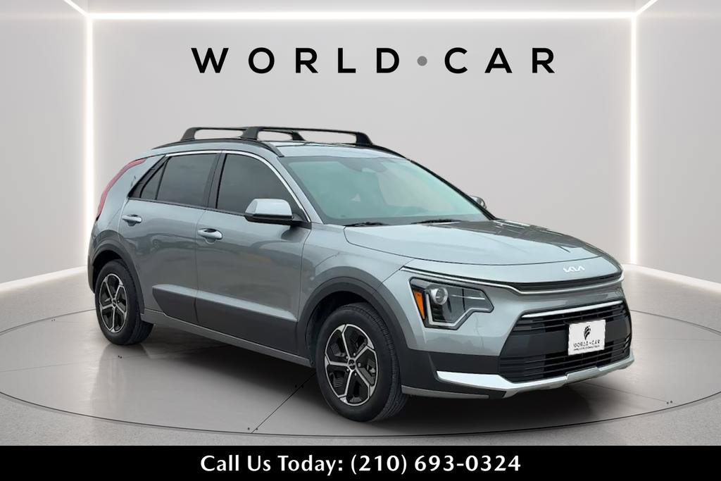 Used 2025 Kia Niro LX