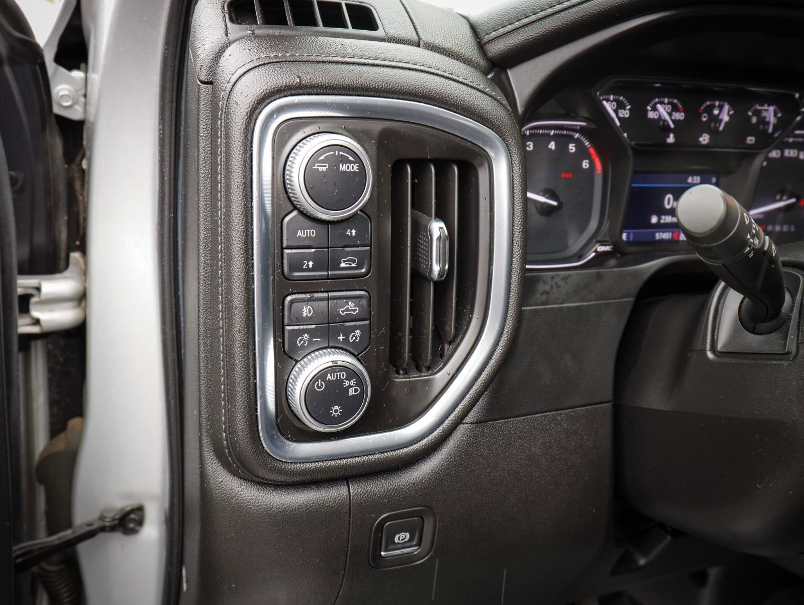 Used 2020 GMC Sierra 1500 Elevation AWD/4WD image 22