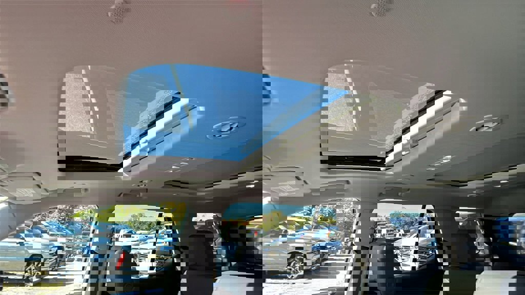 Used 2020 Chevrolet Traverse Premier w/ LPO, Floor Liner Package image 16