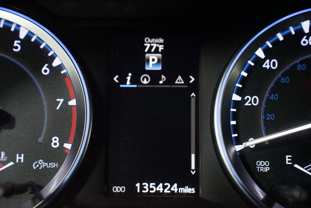 Used 2016 Toyota Highlander XLE FWD image 16