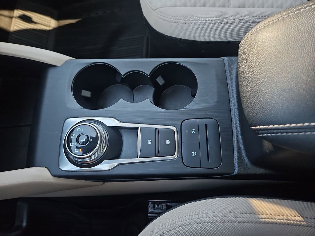 Used 2022 Ford Escape SE w/ Cold Weather Package image 25