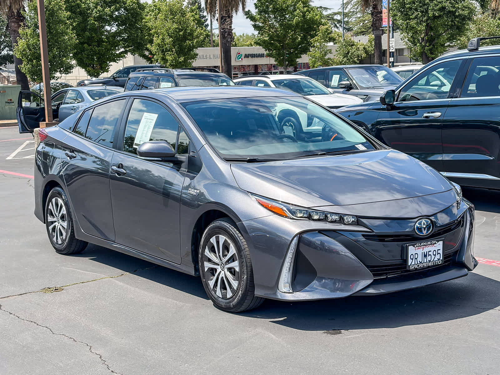 Used 2022 Toyota Prius Prime XLE FWD image 5