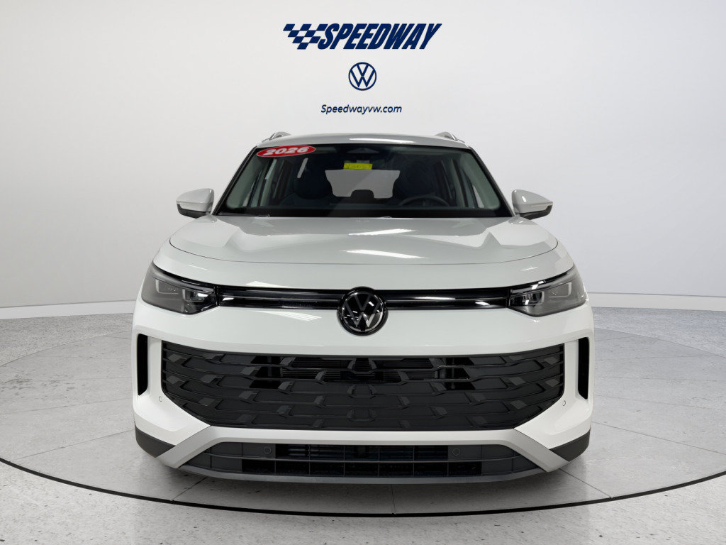 New 2026 Volkswagen Tiguan SE FWD image 2