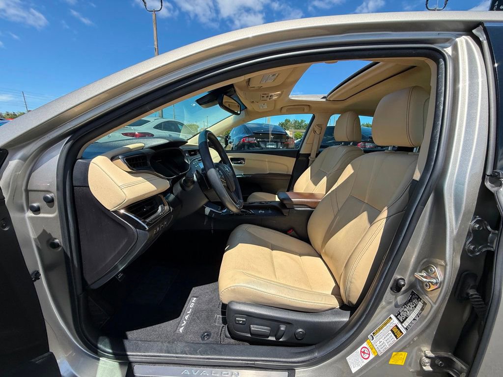 Used 2016 Toyota Avalon Limited w/ Toyota Safety Sense Package FWD image 9