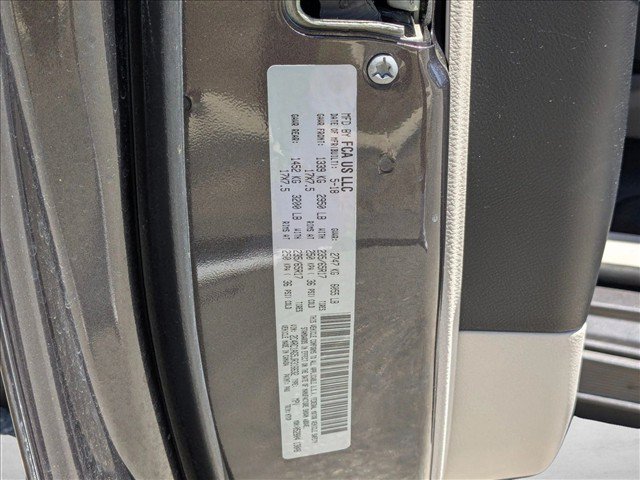 Used 2018 Chrysler Pacifica L FWD image 23