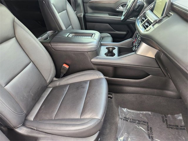 Used 2022 Chevrolet Tahoe Z71 w/ Luxury Package AWD/4WD image 20