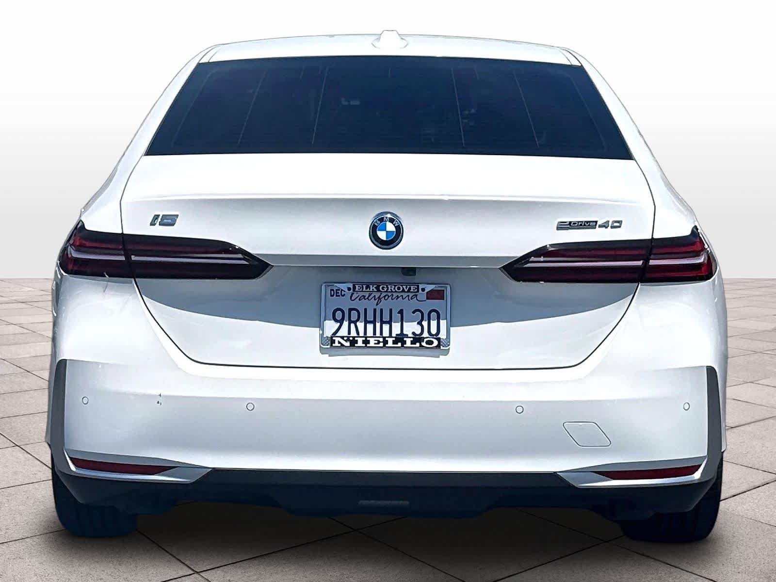 Certified 2024 BMW i5 eDrive40i w/ M Sport Package RWD image 8