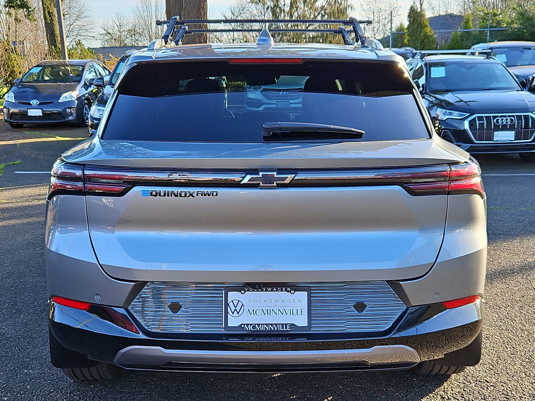 Used 2024 Chevrolet Equinox EV LT w/ LPO, Blackout Package image 4