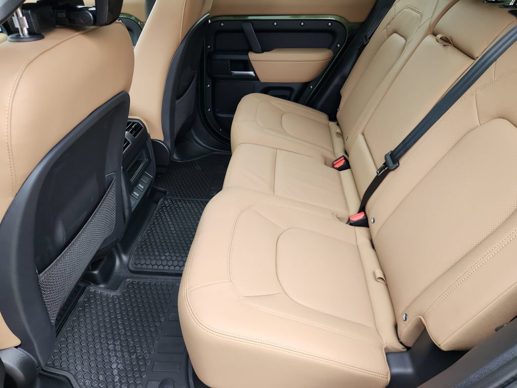 New 2026 Land Rover Defender 110 X-Dynamic SE AWD/4WD image 11
