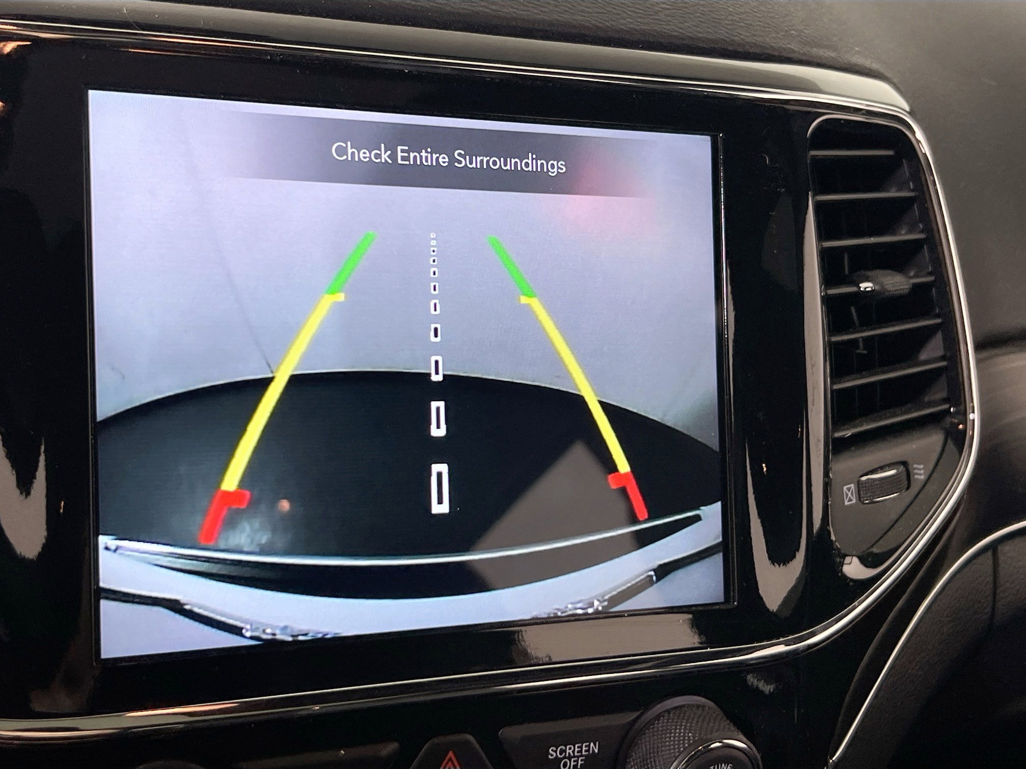 Used 2022 Jeep Grand Cherokee Limited image 14