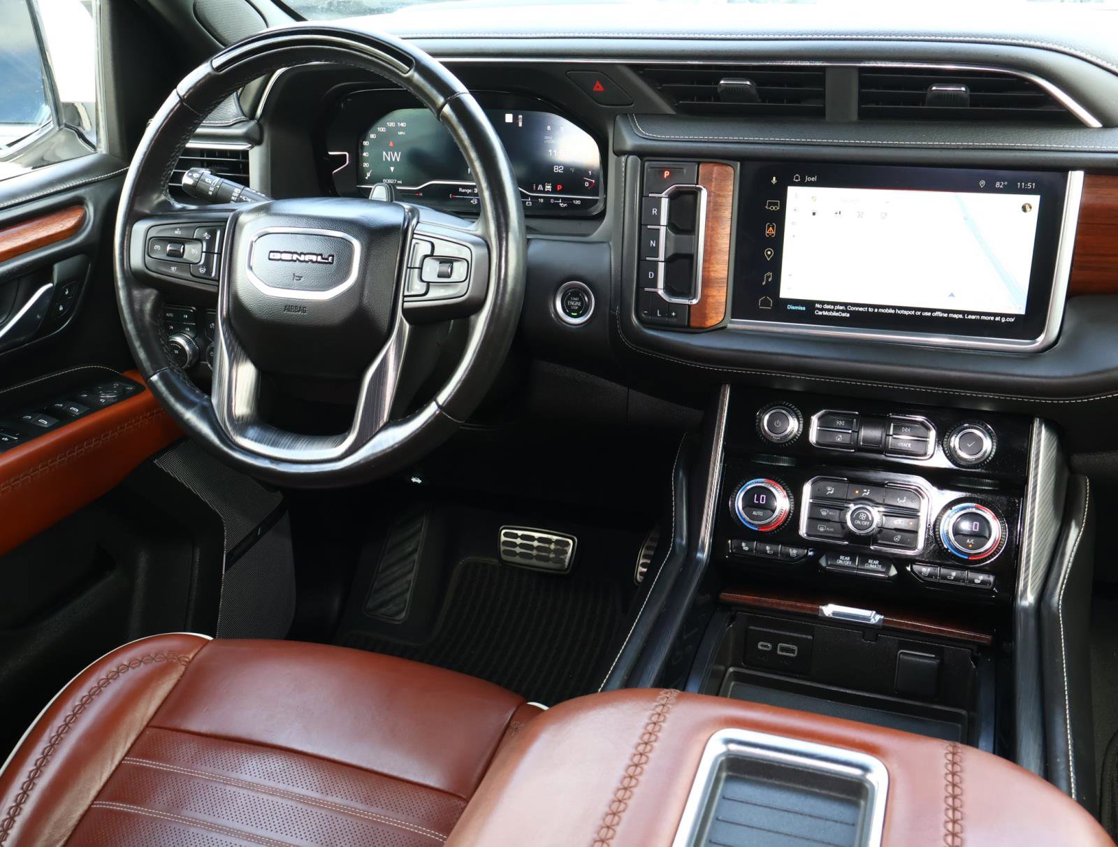 Used 2023 GMC Yukon Denali Ultimate image 11