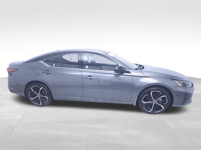 Certified 2025 Nissan Altima 2.5 SR FWD image 8