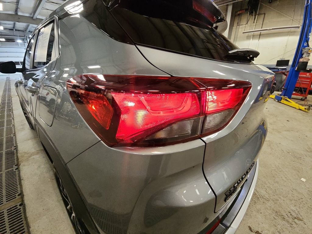 Certified 2025 Chevrolet TrailBlazer LT w/ Convenience Package image 30