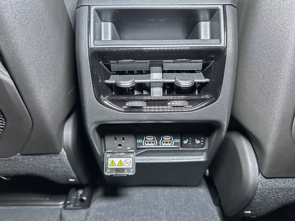 New 2025 Jeep Grand Cherokee Limited w/ Black Appearance Package image 22