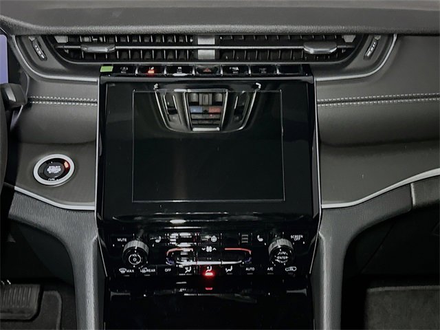 New 2025 Jeep Grand Cherokee L Altitude image 9