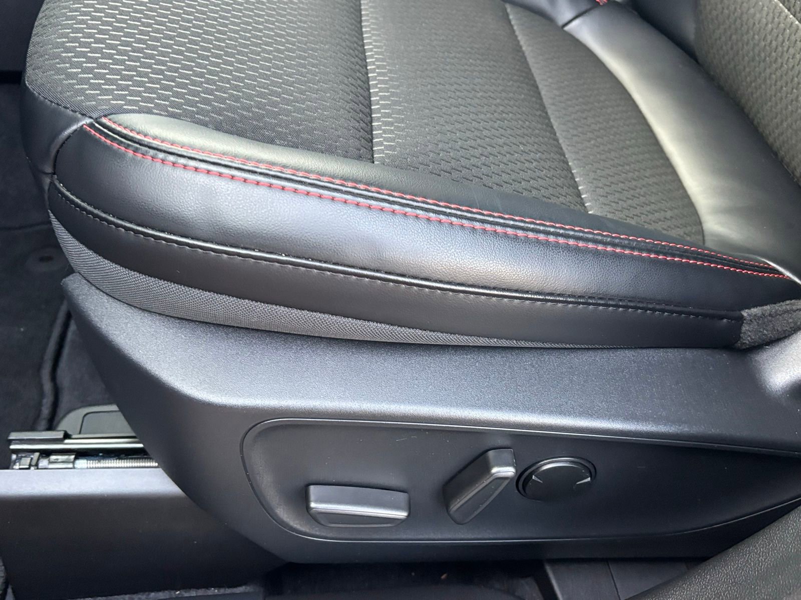 New 2026 Ford Escape ST-Line w/ Tech Pack #1 FWD image 18