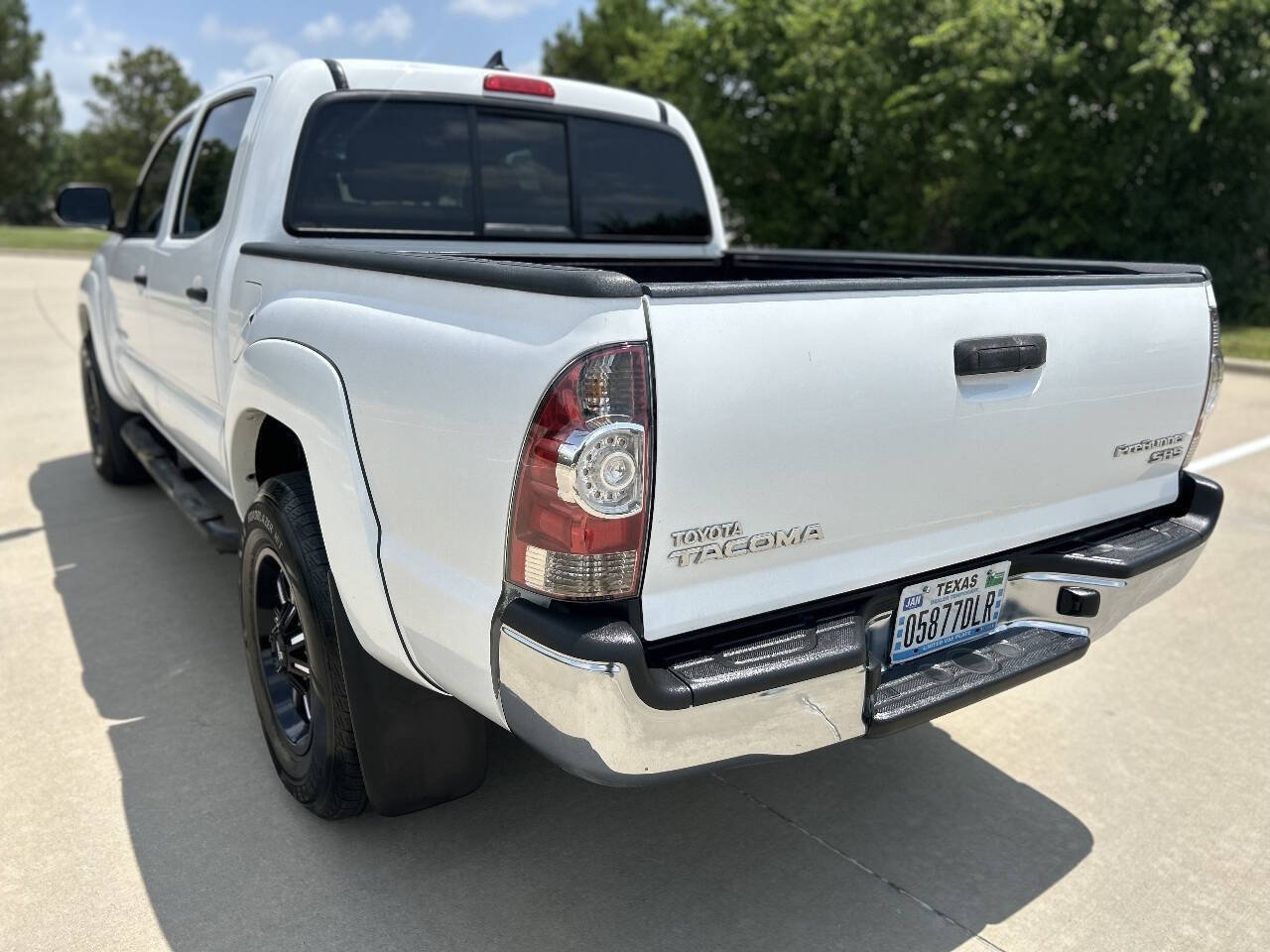 Used 2015 Toyota Tacoma PreRunner w/ SR5 Package RWD image 8