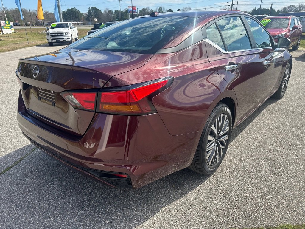 Used 2025 Nissan Altima 2.5 SV image 5