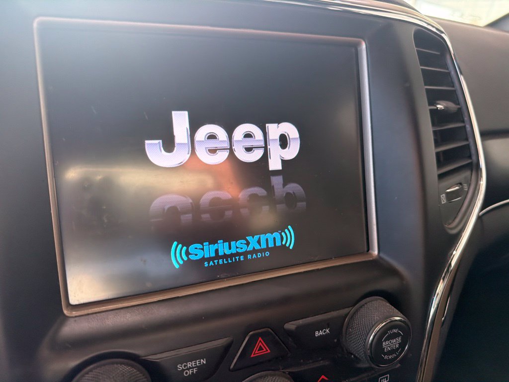Used 2017 Jeep Grand Cherokee Limited AWD/4WD image 12