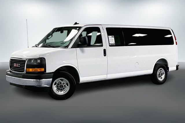 Used 2025 GMC Savana 3500 LT w/ LT Preferred Equipment Group image 2